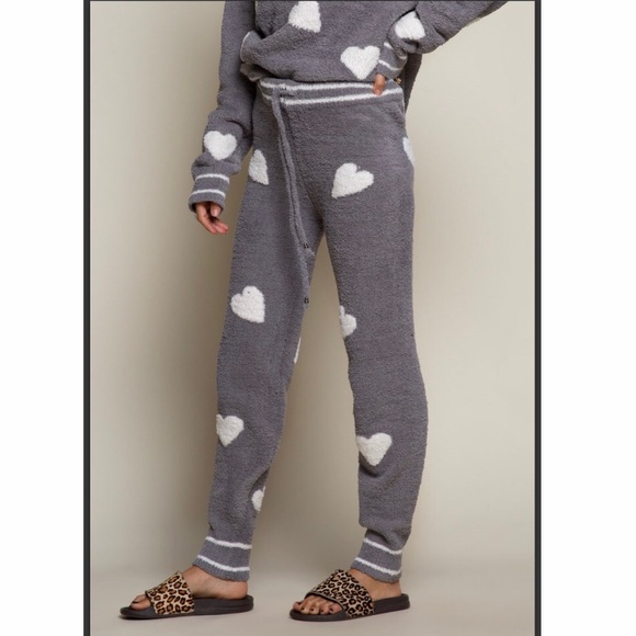 BERBER Hearts Jogger Pants - Picture 4 of 5